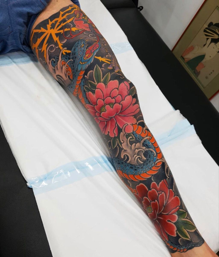 Lưu ngay 1001 hình xăm full chân nam nữ cực cháy và cá tính